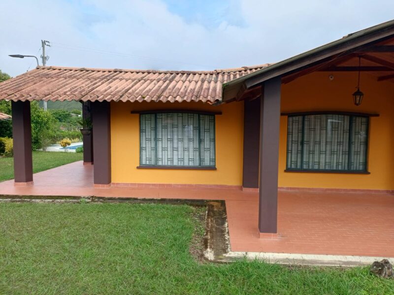 ¡¡EXCELENTE OPORTUNIDAD DE VENTA O PERMUTA DE CASA-FINCA EN CHACHAGÜÍ!!