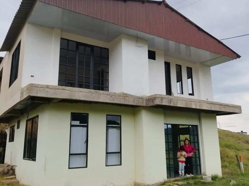 se vende casa NUEVA en Chachagüí - vía cimarrones
