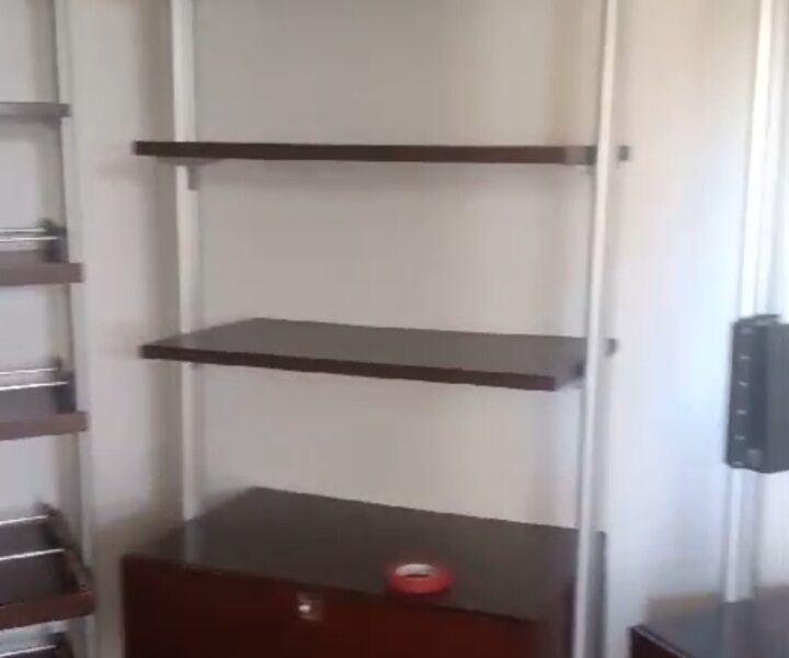 Vendo estantería para local comercial