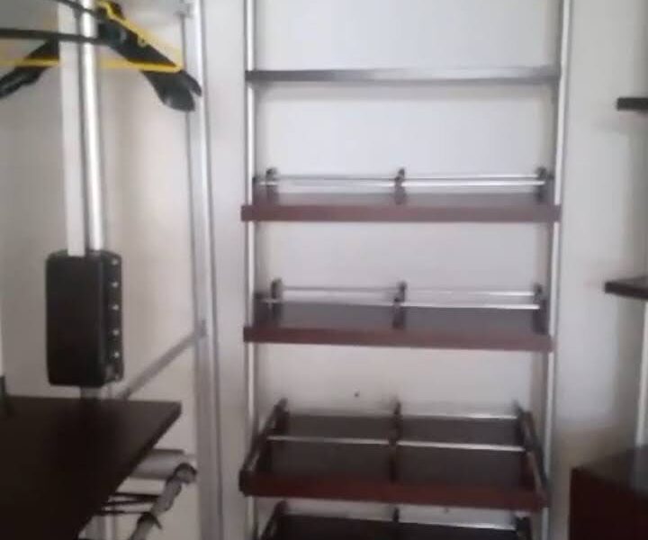 Vendo estantería para local comercial