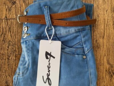 JEANS DE MARCA. LEVANTA COLA, CONTROL ABDOMEN, CON FAJA GRADUABLE INCLUIDA, CON CINTURÓN, EN MARCA SEVEN 7 Y EB
