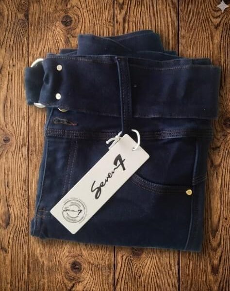 JEANS DE MARCA. LEVANTA COLA, CONTROL ABDOMEN, CON FAJA GRADUABLE INCLUIDA, CON CINTURÓN, EN MARCA SEVEN 7 Y EB