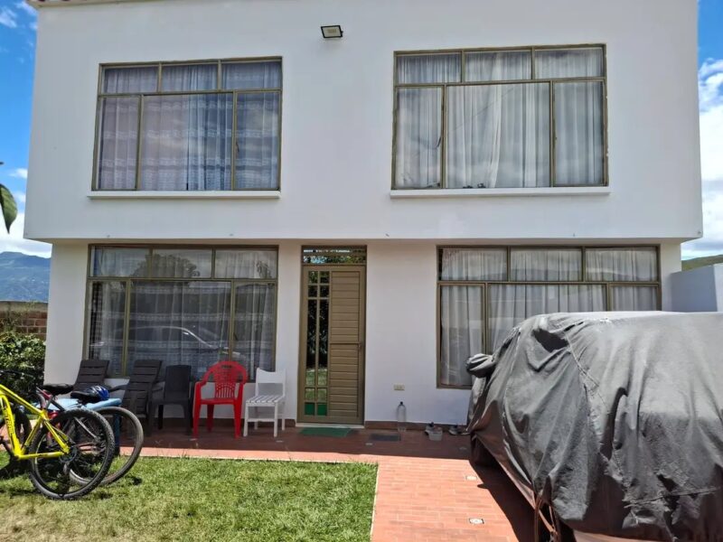 Venta casa-lote Cano bajo chachagui