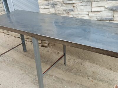 SE VENDE MESA EN ACERO INOXIDABLE